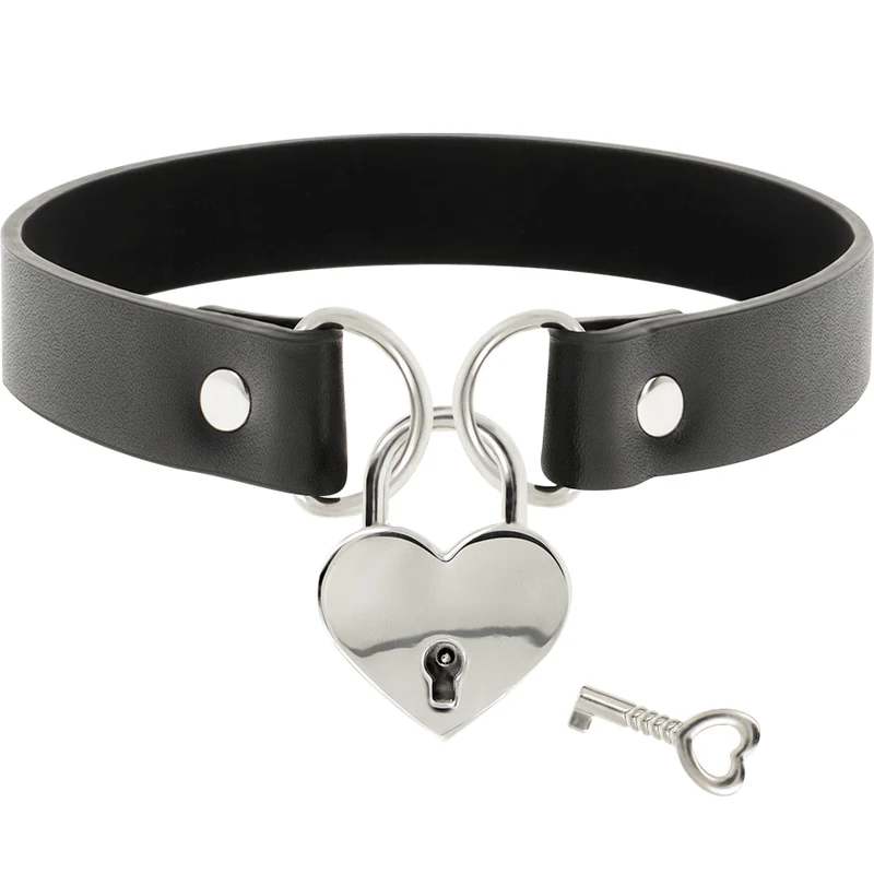 COQUETTE CHIC DESIRE - COLAR DE COURO VEGANO COM ACESSÓRIO DE CORAO COM CHAVE - Image 3